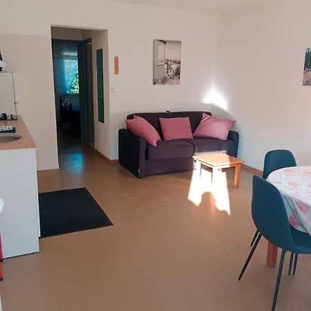 1 Arum, La Sapiniere-24300-parc-3ha-piscine-etang-mini Golf Feriehus