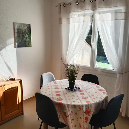 1 Arum, La Sapiniere-24300-parc-3ha-piscine-etang-mini Golf Feriehus *