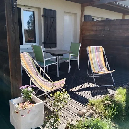 1 Arum, La Sapiniere-24300-parc-3ha-piscine-etang-mini Golf *
